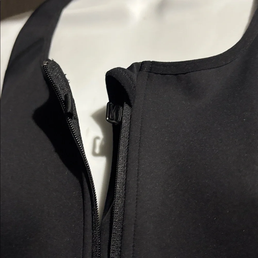 FABLETICS ZIP FRONT SPORTS BRA - Picture 4 of 6